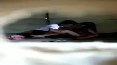 Aksi Ngintip Sejoli Bersetubuh Di Gubuk Sepi