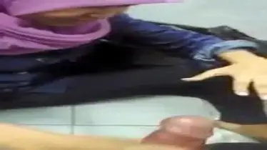 Jilbab Pink Ngga Jadi Nyepong Gara2 Keluar Peju