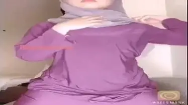 Ukhti Babyrina Saat Bersantai Di Kamar